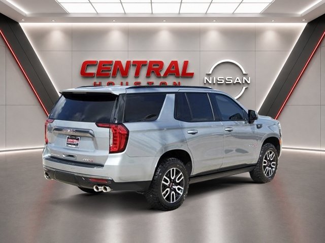 Used 2024 GMC Yukon AT4 w/ AT4 Premium Package AWD/4WD image 4