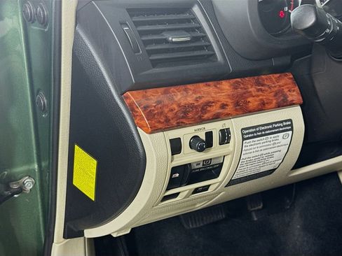 Used 2011 Subaru Outback 2.5i Limited image 10