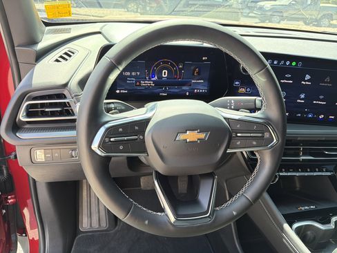 Used 2026 Chevrolet Traverse LT w/ Driver Confidence Package image 26