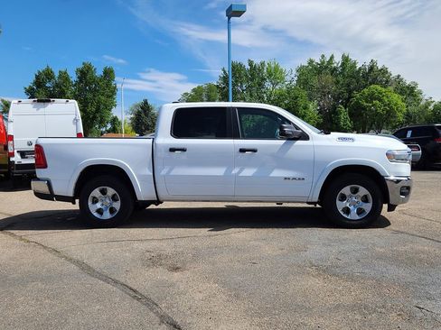 Used 2025 RAM 1500 Big Horn AWD/4WD image 2