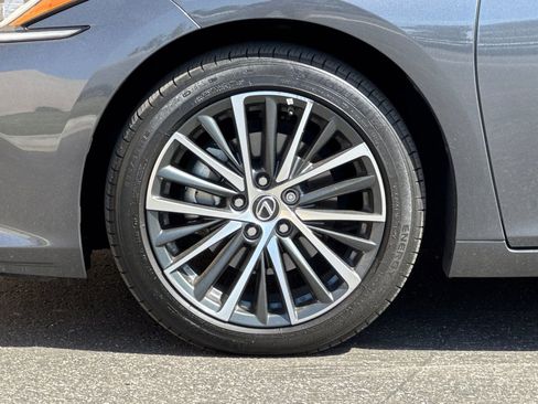 Certified 2025 Lexus ES 300h w/ Premium Package FWD image 29
