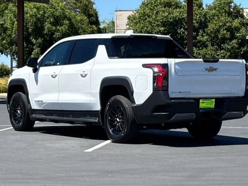 Used 2025 Chevrolet Silverado EV LT AWD/4WD image 3