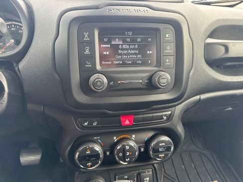 Used 2017 Jeep Renegade Limited AWD/4WD image 10