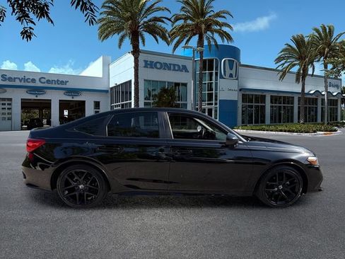 Used 2024 Honda Civic Sport image 9