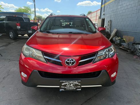 Used 2015 Toyota RAV4 XLE FWD image 2