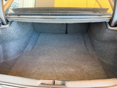 Used 2019 Dodge Charger SXT w/ Blacktop Package image 12