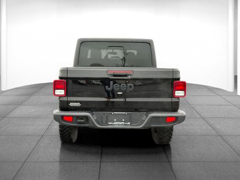 Used 2023 Jeep Gladiator Willys image 6