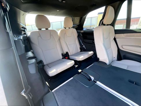 New 2026 Volvo XC90 T8 Plus w/ Protection Package Premier image 28