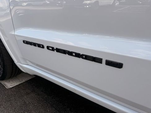 Used 2021 Jeep Grand Cherokee Limited w/ Quick Order Package 28K 80th image 10