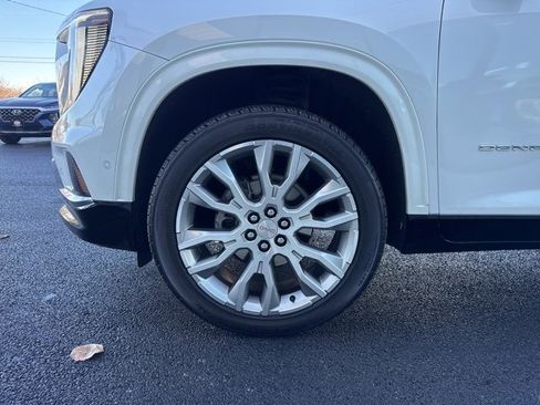 Used 2024 GMC Acadia Denali w/ Super Cruise Package image 10