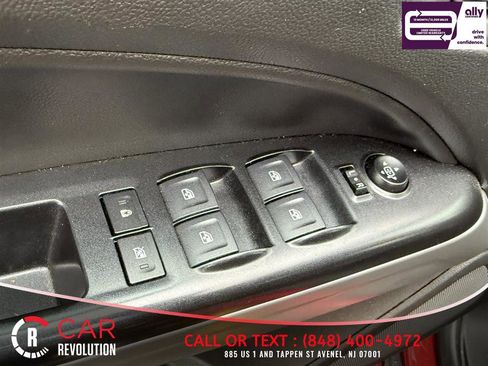 Used 2022 Chevrolet Colorado LT w/ Safety Package image 22