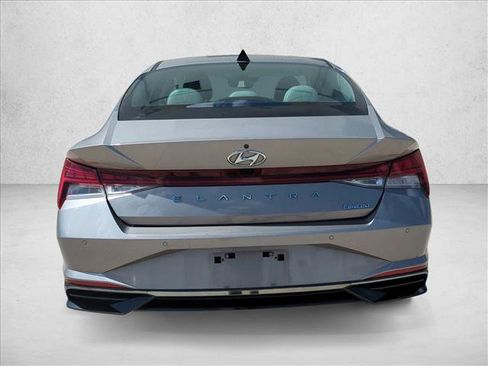 Used 2021 Hyundai Elantra Limited w/ Cargo Package FWD image 6