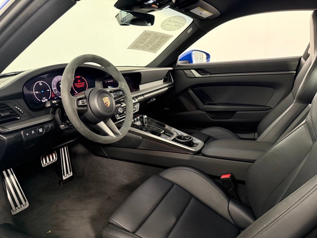 Certified 2025 Porsche 911 Carrera S RWD image 4