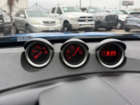 Used 2010 Nissan 370Z Touring image 22