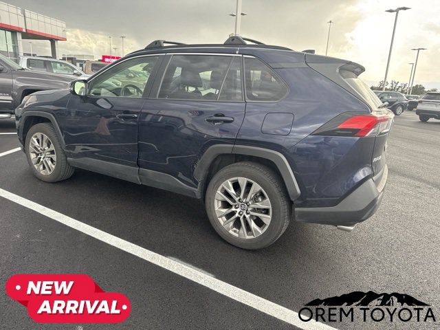 Used 2019 Toyota RAV4 XLE Premium w/ Cold Weather Package FWD image 18