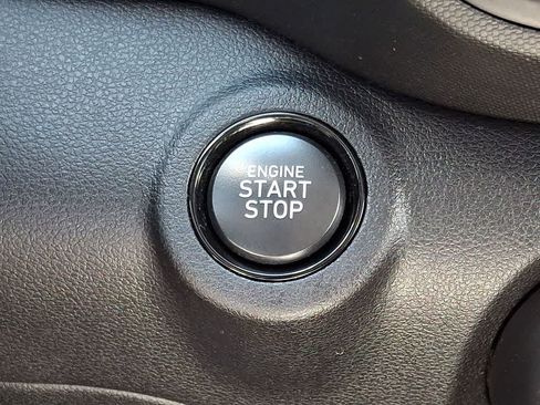Certified 2025 Hyundai Venue Limited FWD image 21