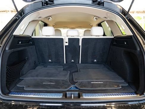 Used 2021 Mercedes-Benz GLC 300 4MATIC image 8