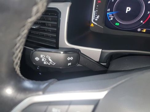 Used 2020 Volkswagen Atlas Cross Sport SEL Premium image 19