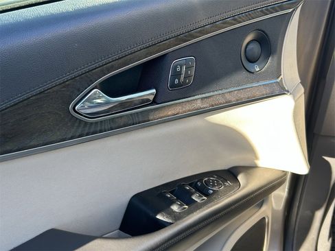 Used 2018 Lincoln MKX Reserve w/ Enhanced Security Package image 11