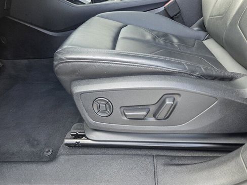 Used 2024 Audi Q3 2.0T Premium image 22