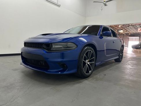 Used 2020 Dodge Charger R/T w/ Plus Group RWD image 18