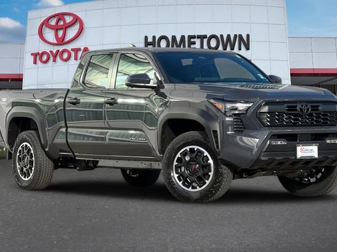 New 2026 Toyota Tacoma TRD Off-Road w/ TRD Off Road Premium Package image 2