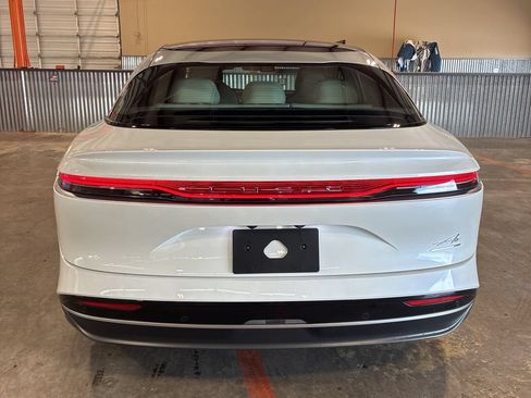 Used 2024 Lucid Air Touring AWD/4WD image 4
