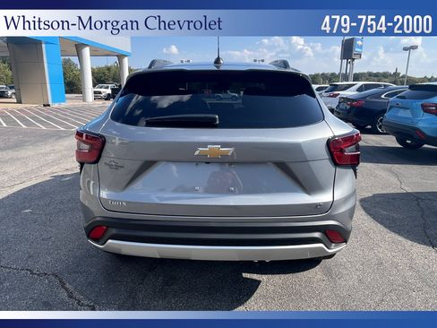 New 2026 Chevrolet Trax LT w/ LT Convenience Package FWD image 6