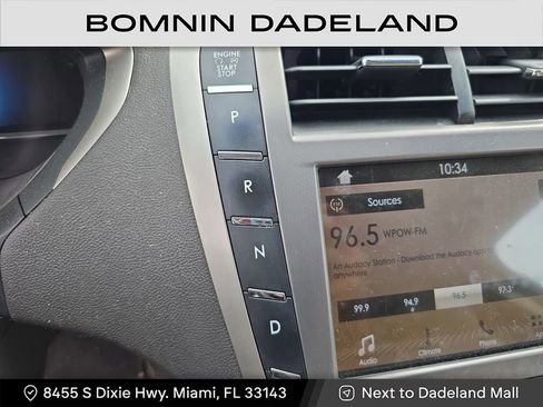 Used 2017 Lincoln MKZ Premiere image 27