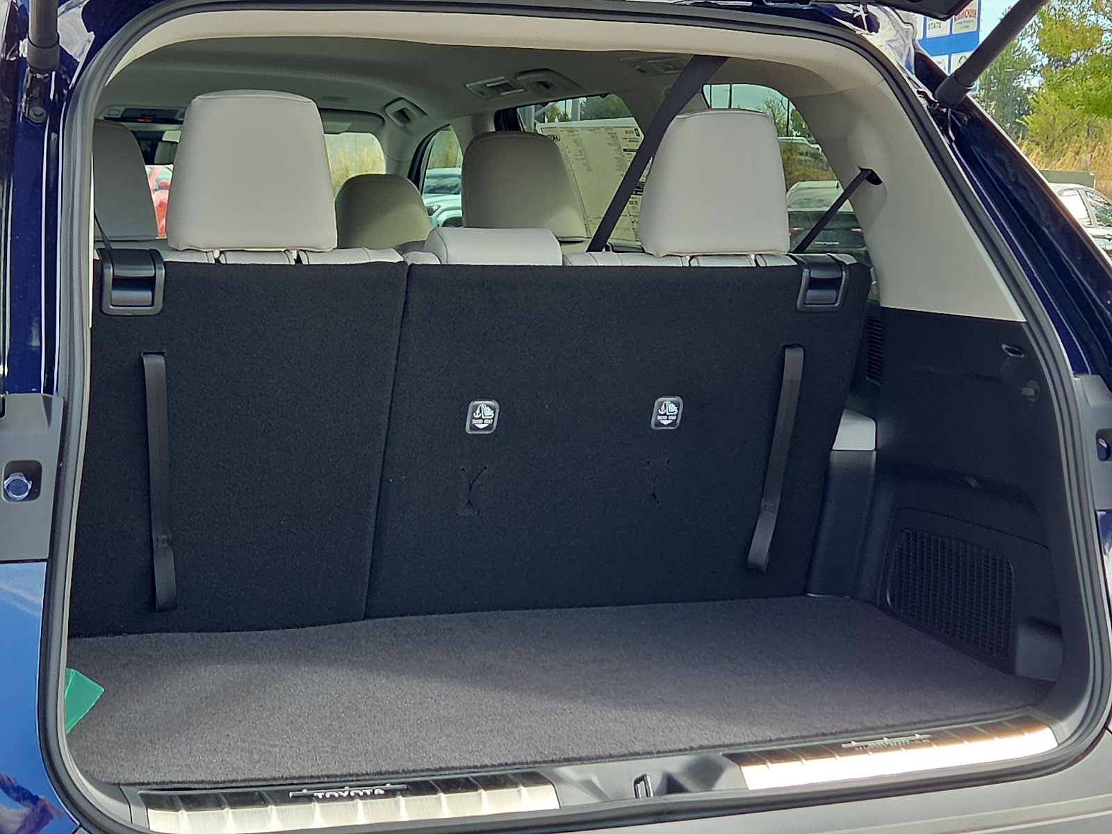 New 2026 Toyota Grand Highlander XLE FWD image 6