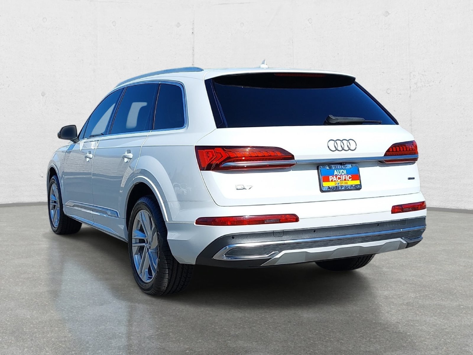 Used 2020 Audi Q7 2.0T Premium w/ Convenience Package AWD/4WD image 7