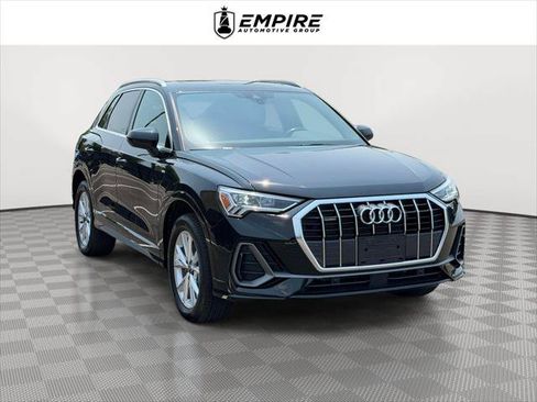 Used 2023 Audi Q3 2.0T Premium w/ Convenience Package AWD/4WD image 1