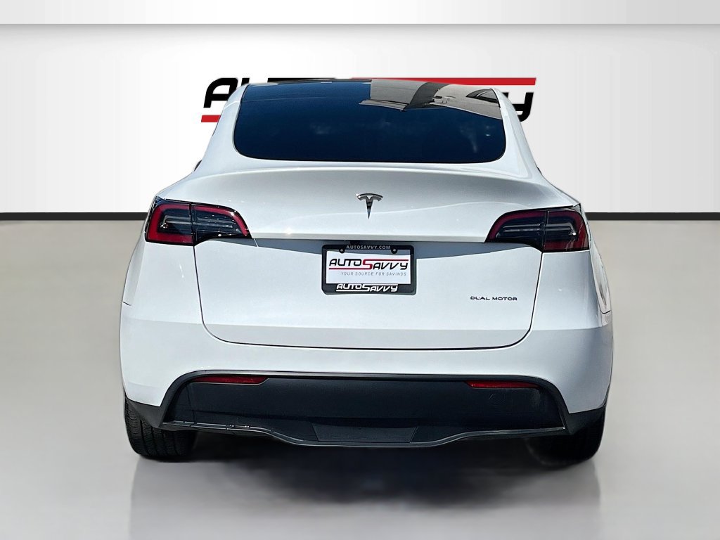Used 2025 Tesla Model Y Long Range AWD/4WD image 6