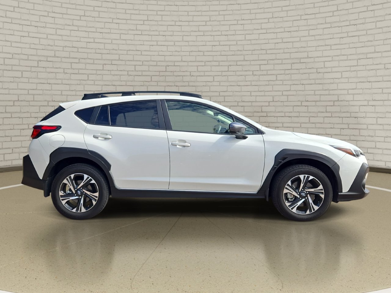 Used 2024 Subaru Crosstrek 2.0i Premium w/ Crosstrek Mirror Package AWD/4WD image 4
