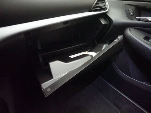 Used 2019 Chevrolet Volt LT FWD image 28