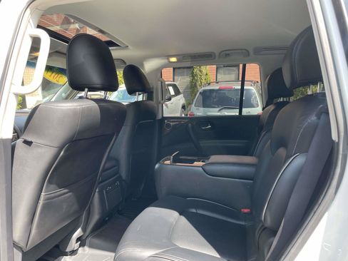 Used 2017 INFINITI QX80 2WD image 3