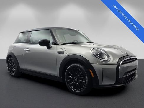 Used 2024 MINI Cooper 2-Door Hardtop FWD image 1