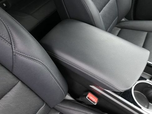 Used 2025 Chevrolet Equinox LT w/ Convenience Package II FWD image 36