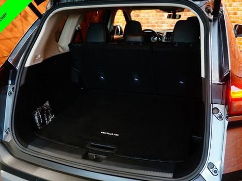 Certified 2023 Nissan Rogue SV w/ SV Premium B Package AWD/4WD image 42