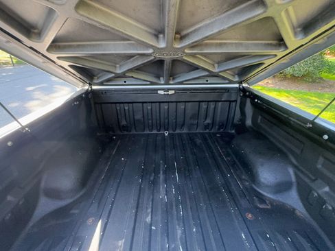 Used 2010 Toyota Tundra Limited image 16