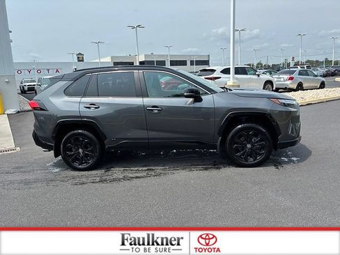 Used 2024 Toyota RAV4 XSE w/ Weather Package AWD/4WD image 5