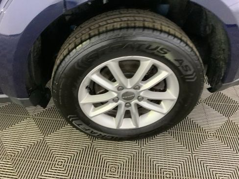 Used 2017 Dodge Journey SXT w/ Comfort/Convenience Group image 12