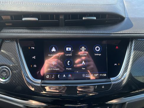 Used 2025 Cadillac XT6 Sport w/ Technology Package image 31