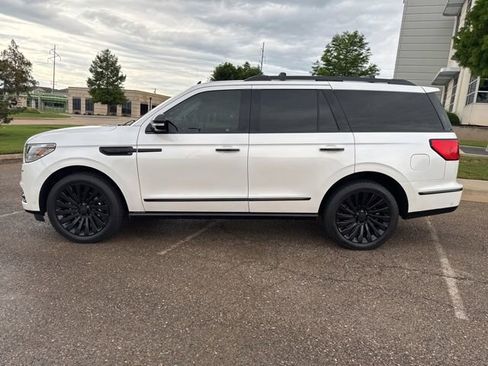 Used 2019 Lincoln Navigator Reserve w/ Cargo Package AWD/4WD image 7