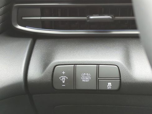 Certified 2025 Hyundai Elantra SEL image 26