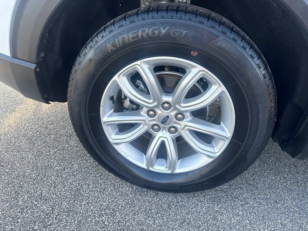 Used 2021 Ford Explorer 4WD image 5