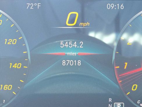 Used 2022 Mercedes-Benz GLB 250 image 25
