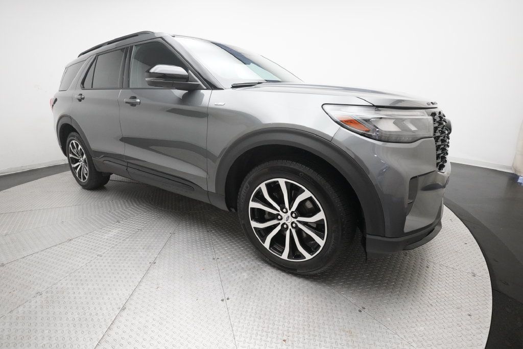 Used 2026 Ford Explorer ST-Line AWD/4WD image 38