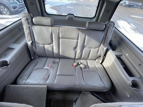 Used 2004 GMC Yukon XL SLT w/ Preferred Equipment Group image 25