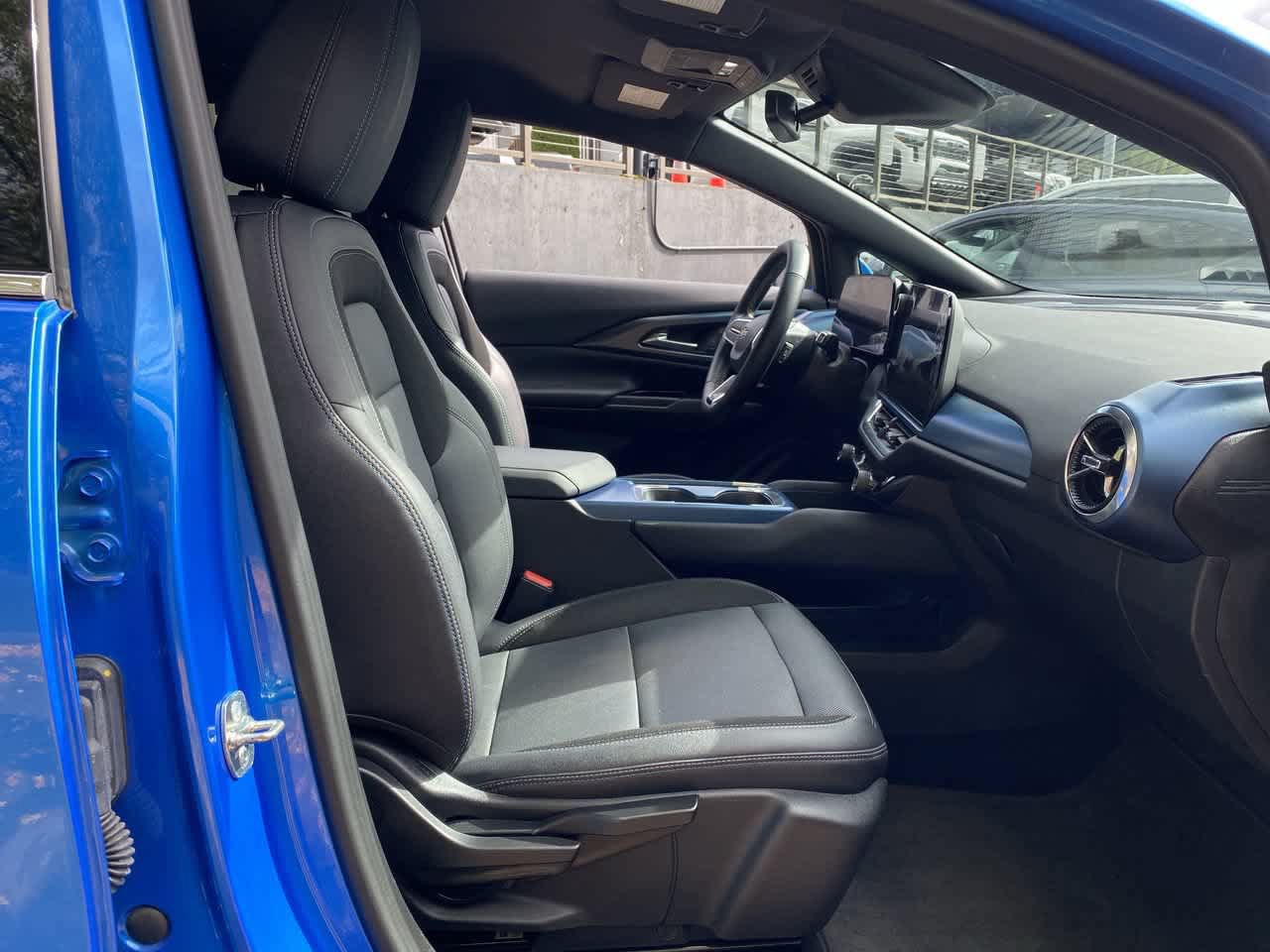Used 2024 Chevrolet Equinox EV LT AWD/4WD image 18
